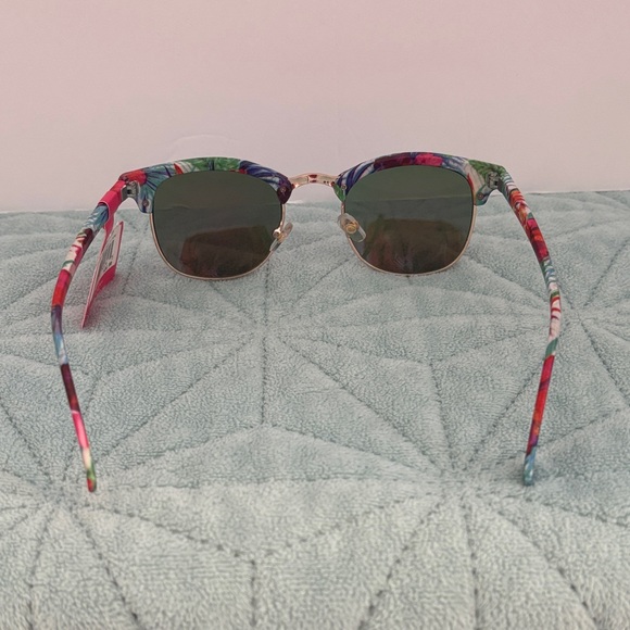 Sunglasses ๐by: Riviera 100% UV Protection NWT - Picture 6 of 9